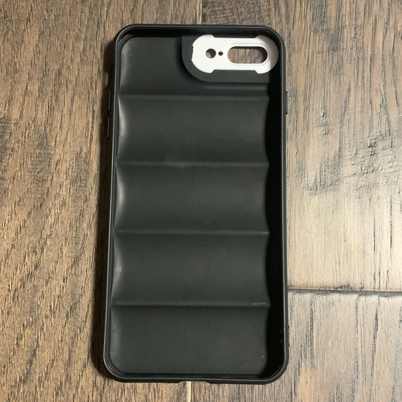 iPhone 8 Plus black phone case - Picture 2 of 2